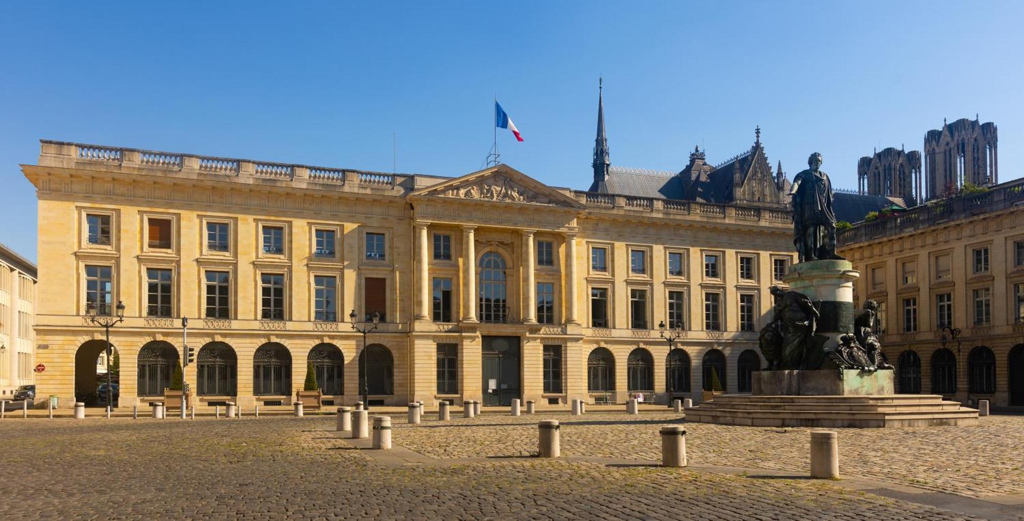 L'Haussmannien - Spacieux 4 Chambres - Centre - Gare Reims Exterior foto